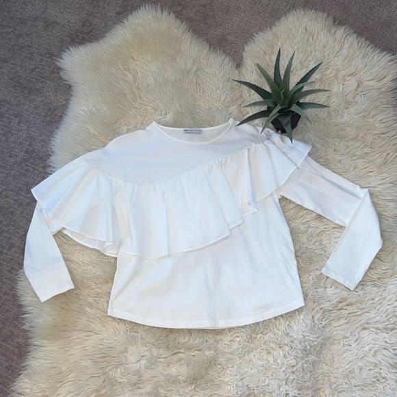 Zara Tops - White Zara top